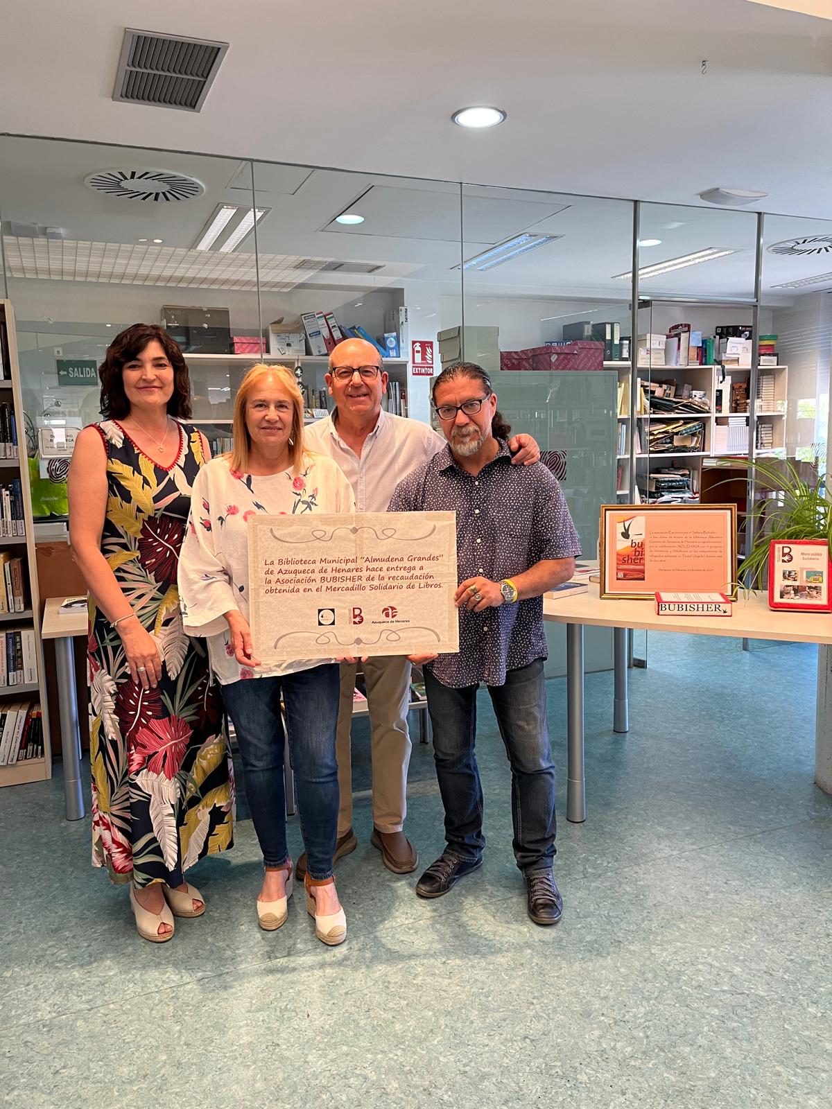 VISITA A LA BIBLIOTECA ALMUDENA GRANDES DE AZUQUECA DE HENARES